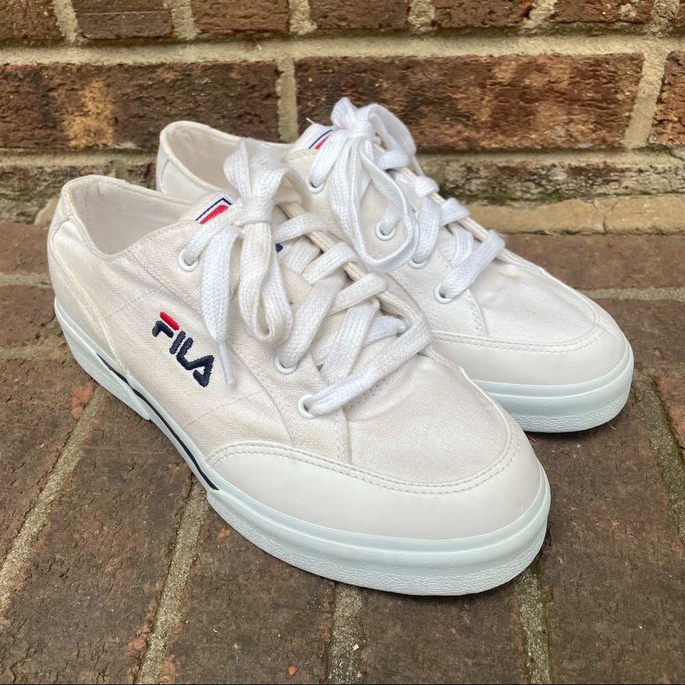 Women’s Fila Canvas Sneakers Size 6.5